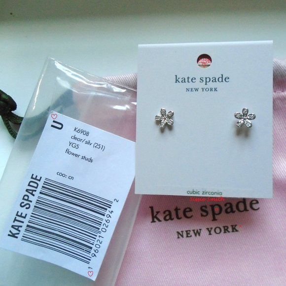 ♠️ Kate Spade ♠️️ Gleaming Clear Gardenia Flower Studs - Picture 2 of 9